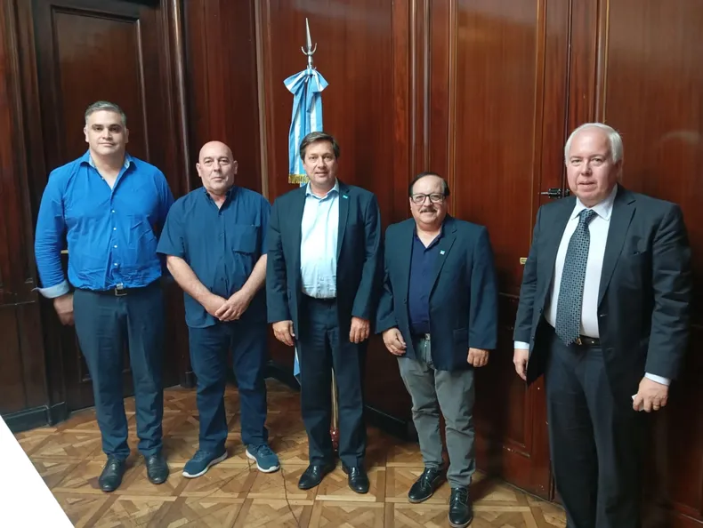 COMISIN Los directivos de SCIPA con el funcionario de Milei