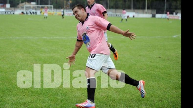 Quinto gol consecutivo para Cachete Ruiz..