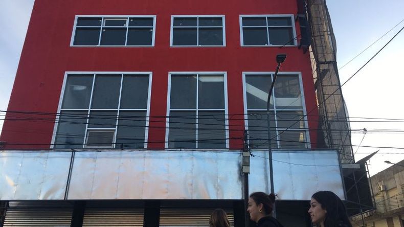 SE PONE A PUNTO. La nueva fachada de una sala con historia. .