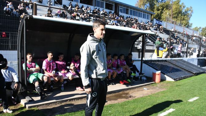 TÉCNICO. Ariel Otermín lleva 7 partidos al frente de Real Pilar y sumó 15 puntos de los 21 posibles.&nbsp;