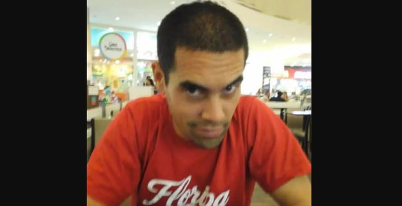 Jonathan David Bonet tiene 43 años.