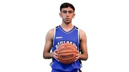 REFUERZO. Lautaro Pais llega desde Boulogne a la Avenida. .