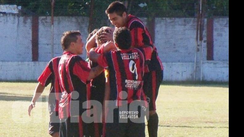 Blanco quedó tapado por sus compañeros tras abrir el partido en el primer tiempo..