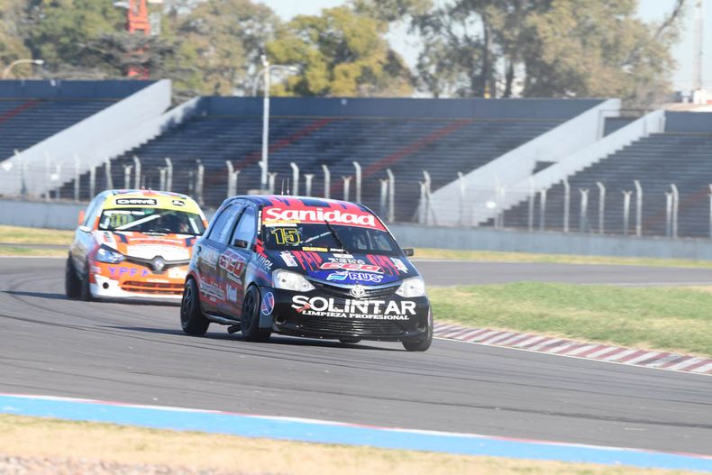 El Toyota Etios de Marchesse que comparti&oacute; junto a Morgenstern en la Clase 3.
