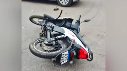 ACCIDENTE. La moto de la víctima quedó tendida en el asfalto, sobre la Ruta 8