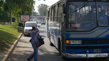 TRANSPORTE. Los usuarios, disconformes con el servicio..