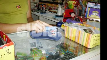 Piden denunciar al recargo por pago con tarjetas