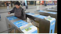 ATRASO. Los molinetes están en casi todas las estaciones, Pilar aún relegada..
