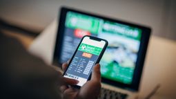 La medida sobre las apuestas ilegales en la Provincia surge de una causa impulsada por la Unidad Fiscal Especializada en Investigaciones de Ciberdelito (UFEIC). La medida sobre las apuestas ilegales en la Provincia surge de una causa impulsada por la Unidad Fiscal Especializada en Investigaciones de Ciberdelito (UFEIC).