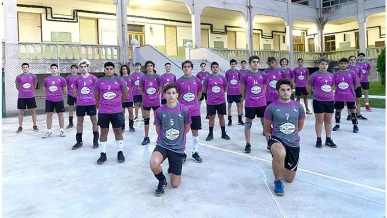 Los varones de Sinergia arrancan el 2021 visitando a Banade..