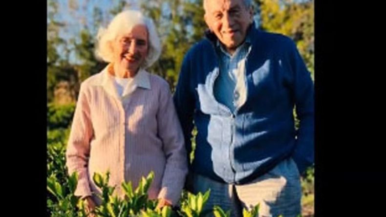 Chiquita Gallo y José Luis Manfredi y, el testimonio de la actual reina de la localidad,.