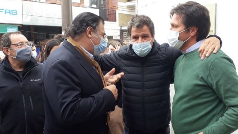 ABRAZO. Manes y Ranieli se mostraron en sintonía durante la visita. .