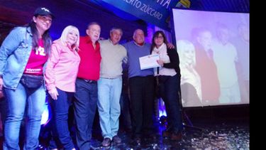 HOMENAJE. Zúccaro reconoció a militantes históricos..
