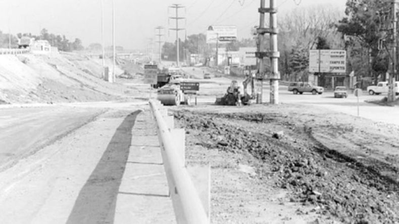 Mucho tuvo que ver con el desarrollo vertiginoso del distrito en los últimos años, la modernización de la autopista Panamericana. La imagen muestran los trabajos de ampliación, en su cruce con la Ruta 25..