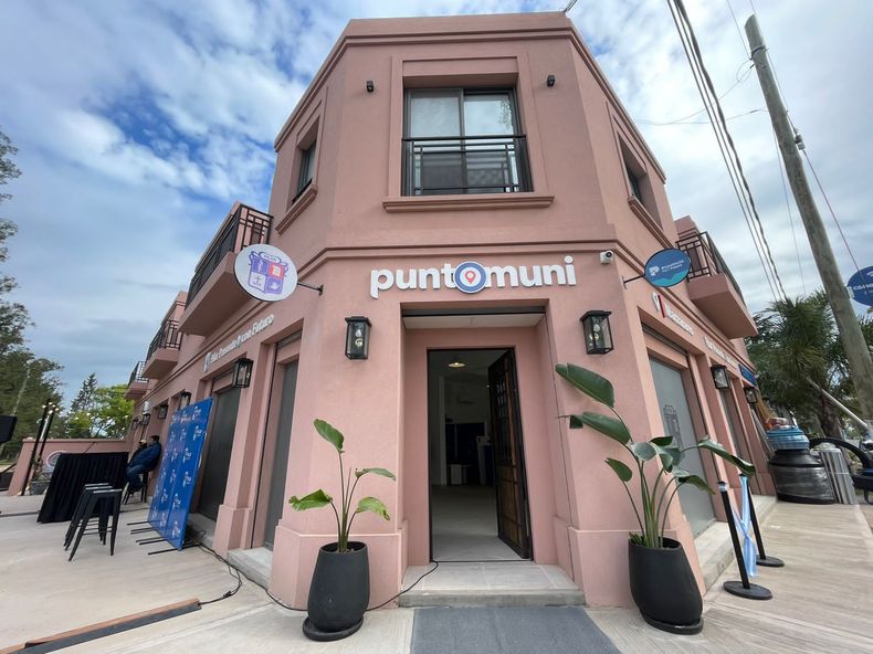 El nuevo Punto Muni comenzó a funcionar ayer en Manzanares.&nbsp;