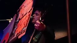 El cantante Alejandro Kurz, en la vigilia de Integrarte. El cantante Alejandro Kurz, en la vigilia de Integrarte.