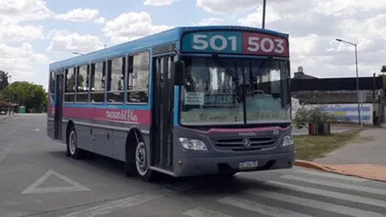 Hoy comenzó a regir el 45% de aumento en boletos de colectivos y trenes.