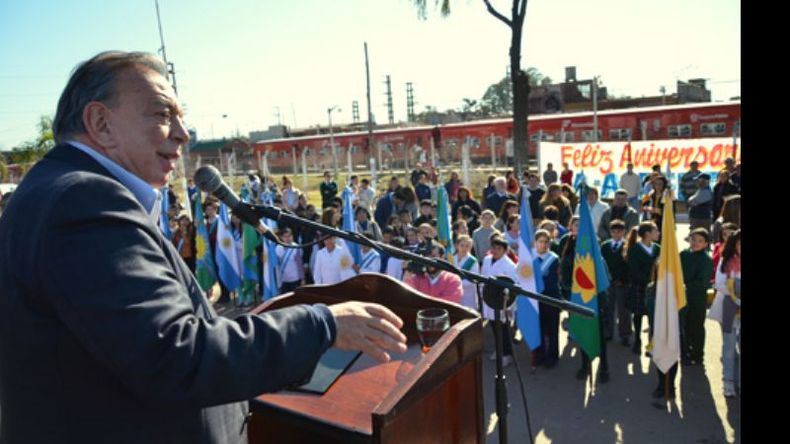 Zúccaro se reúne con Massa para definir si adhiere..