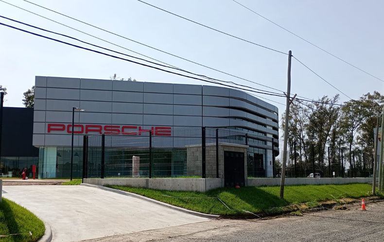 Avanza la construcción del Porsche Destination en Pilar.