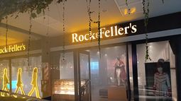 El fuego se inició en la cocina del restaurante del kilómetro 50. El fuego se inició en la cocina del restaurante del kilómetro 50.