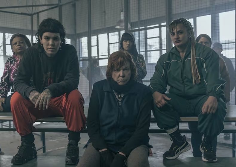 Ana Devin, Cecilia Rossetto y la Locomotora Oliveras.