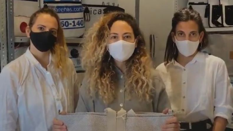 BASILOTTA. Mora, Ornella y Carla, premiadas por su firma Fracking Design. .