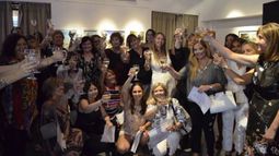 El taller Amigas en el Arte fue creado en 1999. El taller Amigas en el Arte fue creado en 1999.