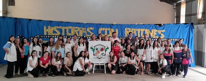 La Escuela Primaria 14 de Villa Rosa present&oacute; su nuevo escudo.