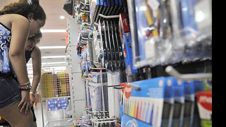 394 pesos costará la canasta de 35 artículos..