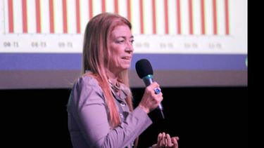 Débora Giorgi recibió a representantes de empresas de telefonía celular..