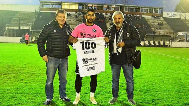 CAMISETA. Ríos cumplió 100 partidos en Real justo ante Berazategui. .