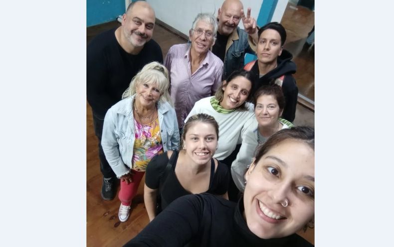 El Grupo Moraleja´s ensaya para ¿Qué harías con ese tiempo?.