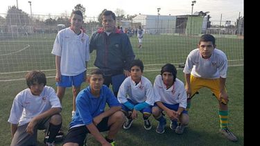 CON PASAJE. Los Cadetes B aplastaron 8-1 a Zárate, en la final del Regional..