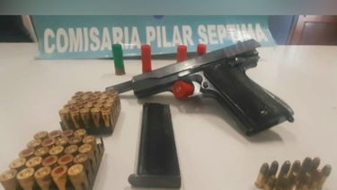 El veterinario detenido en un country tiene 58 años y fue acusado por tenencia ilegal de arma de fuego y amenazas agravadas.
