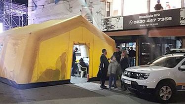 La carpa municipal le tapó su local