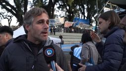 MOVILIZADO. Federico Achával volvió a defender la inocencia de Cristina. MOVILIZADO. Federico Achával volvió a defender la inocencia de Cristina.