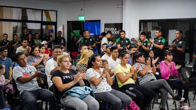 Deportes espera gran convocatoria para participar del curso de árbitro de fútbol.