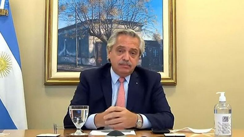 SALUDO. Fernández se refirió al “magnífico trabajo de Federico para testear y vacunar a los pilarenses”..