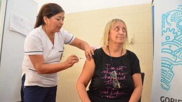 POR GRUPOS. Los mayores de 65 años serán los primeros en recibir las vacunas.