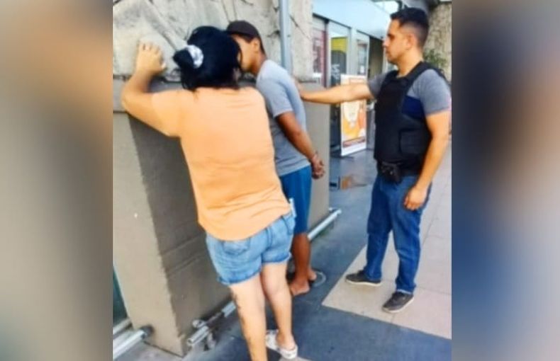 Los vendedores de artículos robados fueron detenidos en el Tortugas Open Mall.&nbsp;