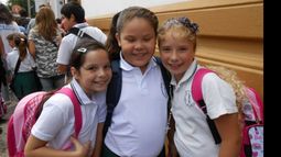 Rocío, Geraldine y Malena comenzaron 4º grado en el Instituto Parroquial..