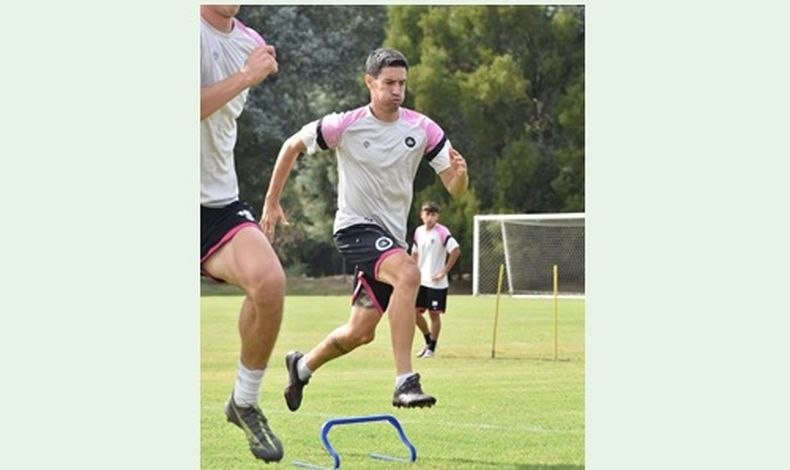SALTOS. Crocco está en pleno entrenamiento de pretemporada.