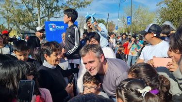 QUE SE VENGAN LOS CHICOS. Achával en la inauguración de la Plaza &nbsp;de las Madres, en San Alejo. &nbsp;