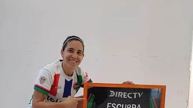 CAMISETA. Escurra defendió en 126 partidos a Social Atlético Televisión. CAMISETA. Escurra defendió en 126 partidos a Social Atlético Televisión.