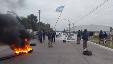 La protesta se lleva a cabo sobre la calle 9 del Parque Industrial y el corte de la calzada es total.&nbsp;