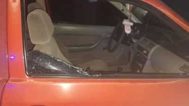 El auto fue abordado por los delincuentes cuando permanecía estacionado en Villa Verde.&nbsp;
