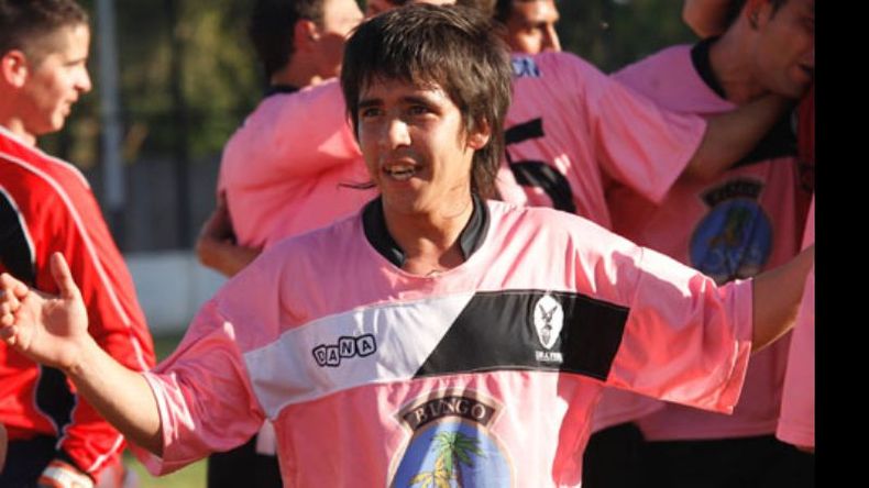 “Mi deseo para este 2013 es que podamos conseguir el ascenso nuevamente. Ese fue el objetivo grupal que nos propusimos todos desde que arrancó el campeonato y esperamos conseguirlo”. Joaquín Marcos, jugador de Fénix..