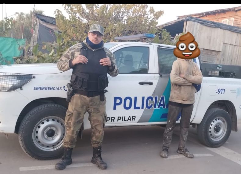 La Polic&iacute;a Rural de Pilar con el acusado.