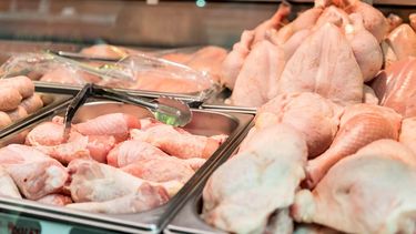 El consumo de carne de pollo superó al de carne vacuna en 2024.