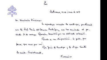 “Rece por mí”. La carta y la estampita enviada por el Papa Francisco a Zúccaro..